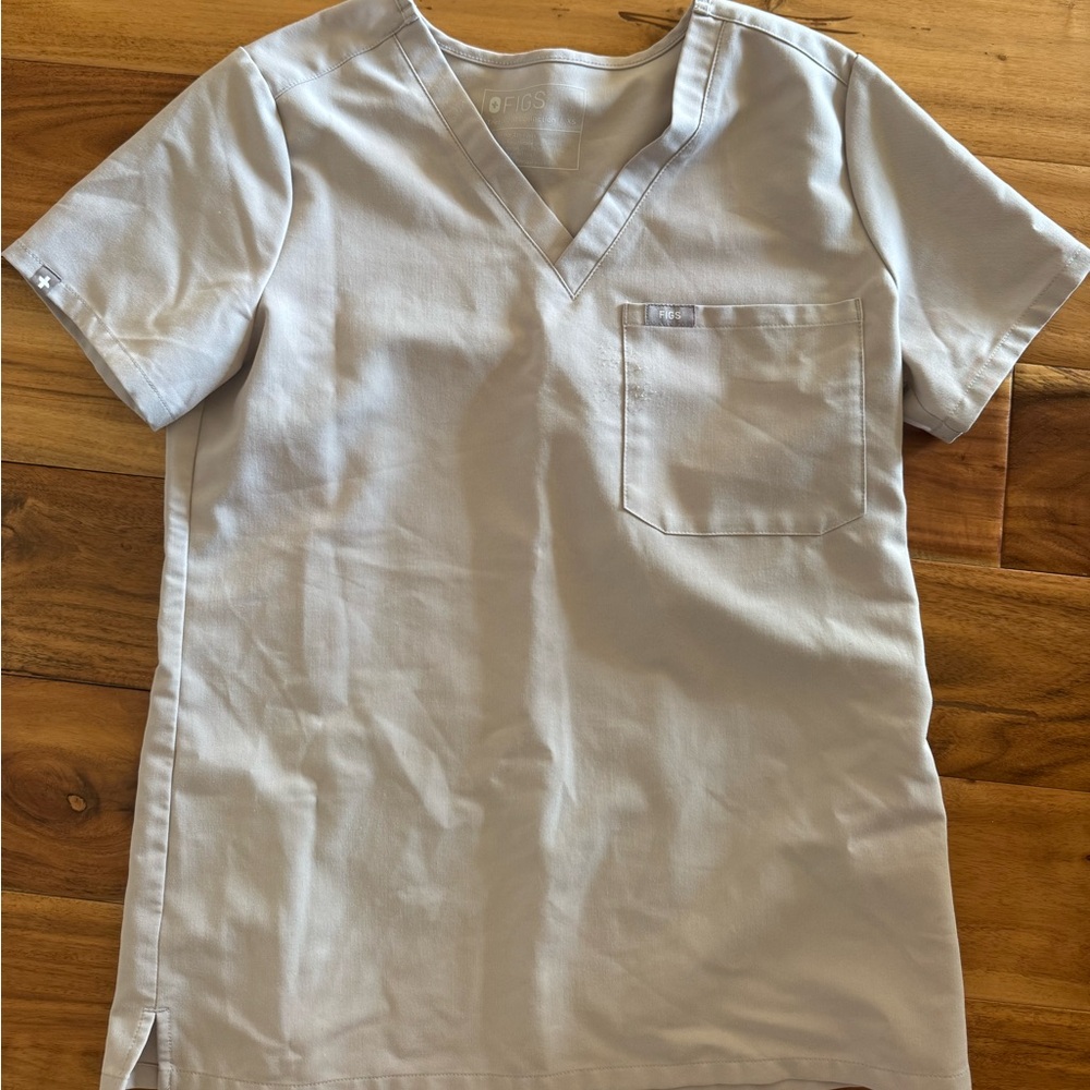 Figs Light pink V-Neck Short Sleeve Scrub Top